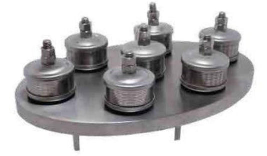 MEDIA RETENTION NOZZLES