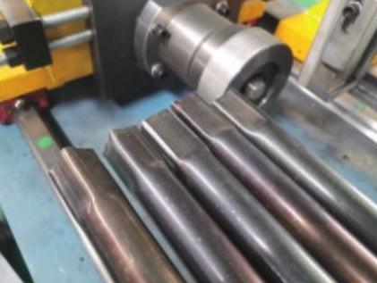 PIPE END FORMING MACHINE